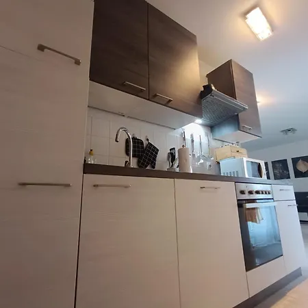 Seny Gold Apartman *