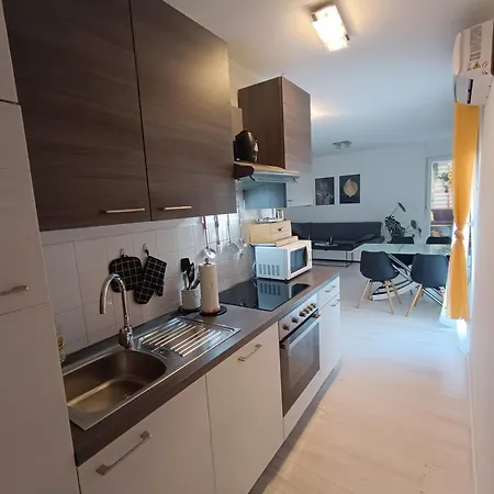 Seny Gold Apartmán *