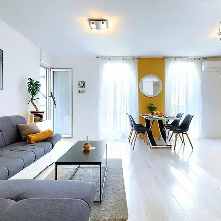 Seny Gold Apartment